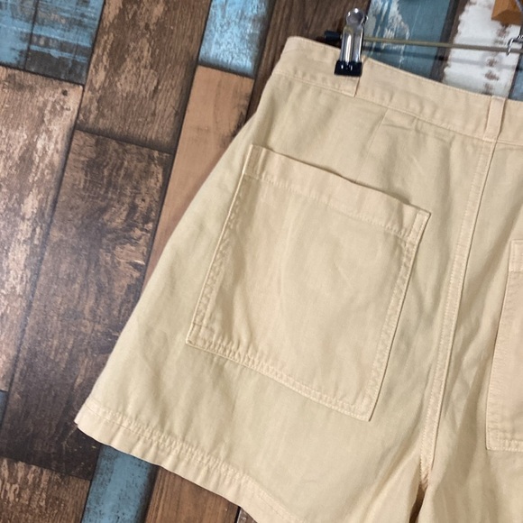 Universal thread  tan shorts - Picture 11 of 16